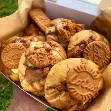 7" Lotus & Milkybar Cookie Dough